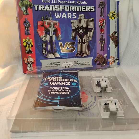 2013 Hasbro Transformers Wars Optimus VS Megaton 10 Paper Craft Robots - Picture 1 of 8